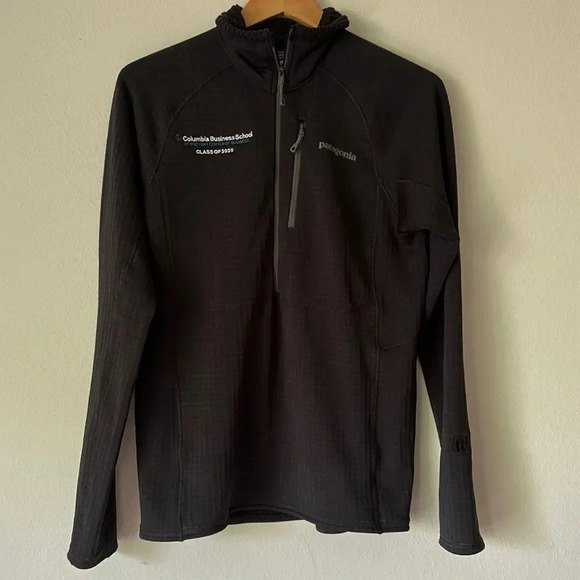 Patagonia sz S 1/2 zip fleece with logo black great pre owned condition - Picture 1 of 3